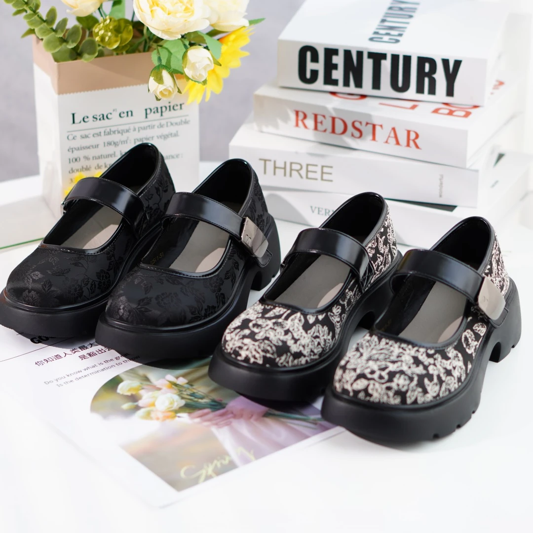 一路童行 3061501 时尚女士国风提花刺绣厚底玛丽珍鞋厚底鞋