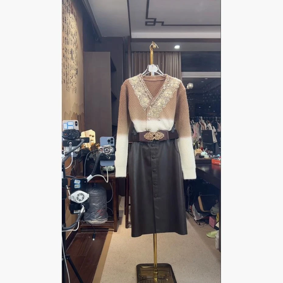 芙娜妮法式圆领秋季新款时尚气质女设计感小众长袖两件套F2431960