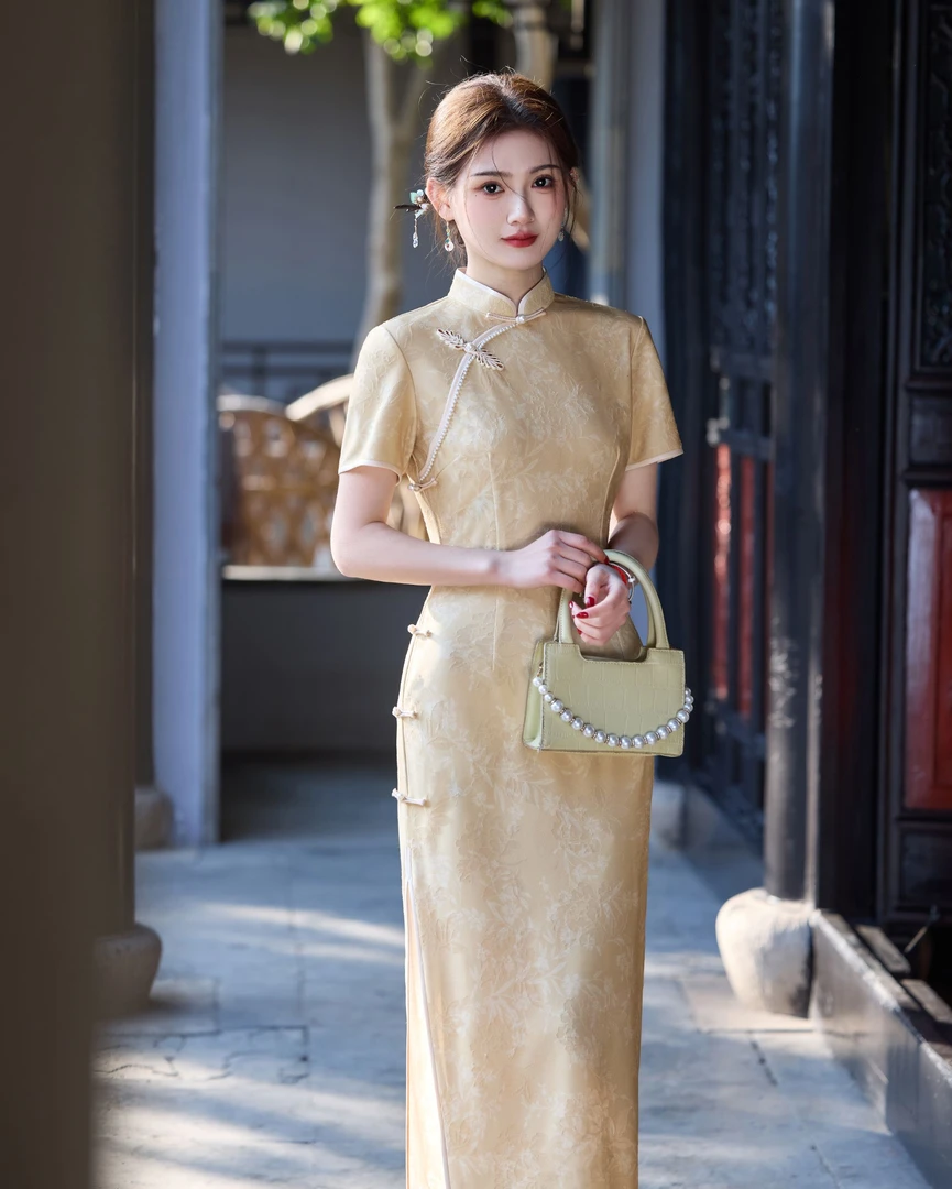 黄色新中式国风文艺复古旗袍2025年新款春夏年轻款少女连衣裙送考