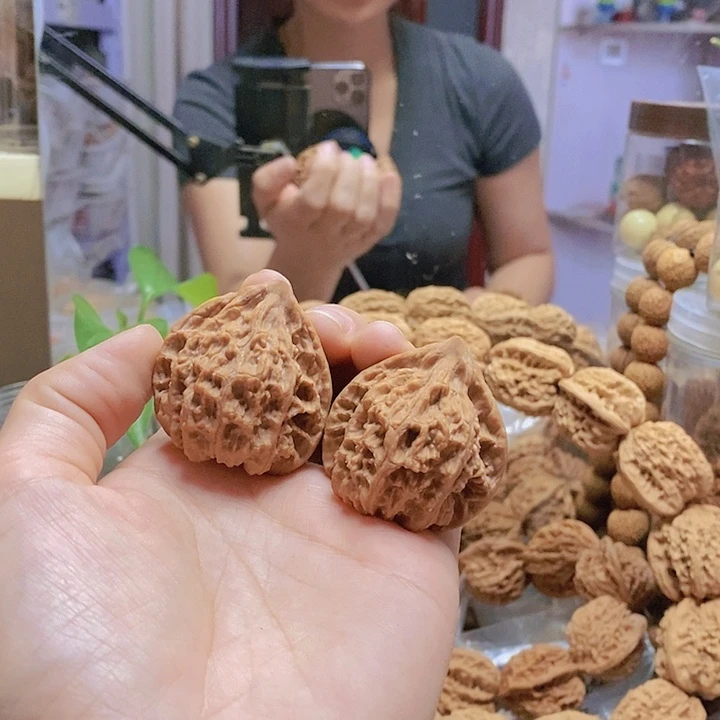 【闪购商品】文玩核桃把件蜡****n39流星雨