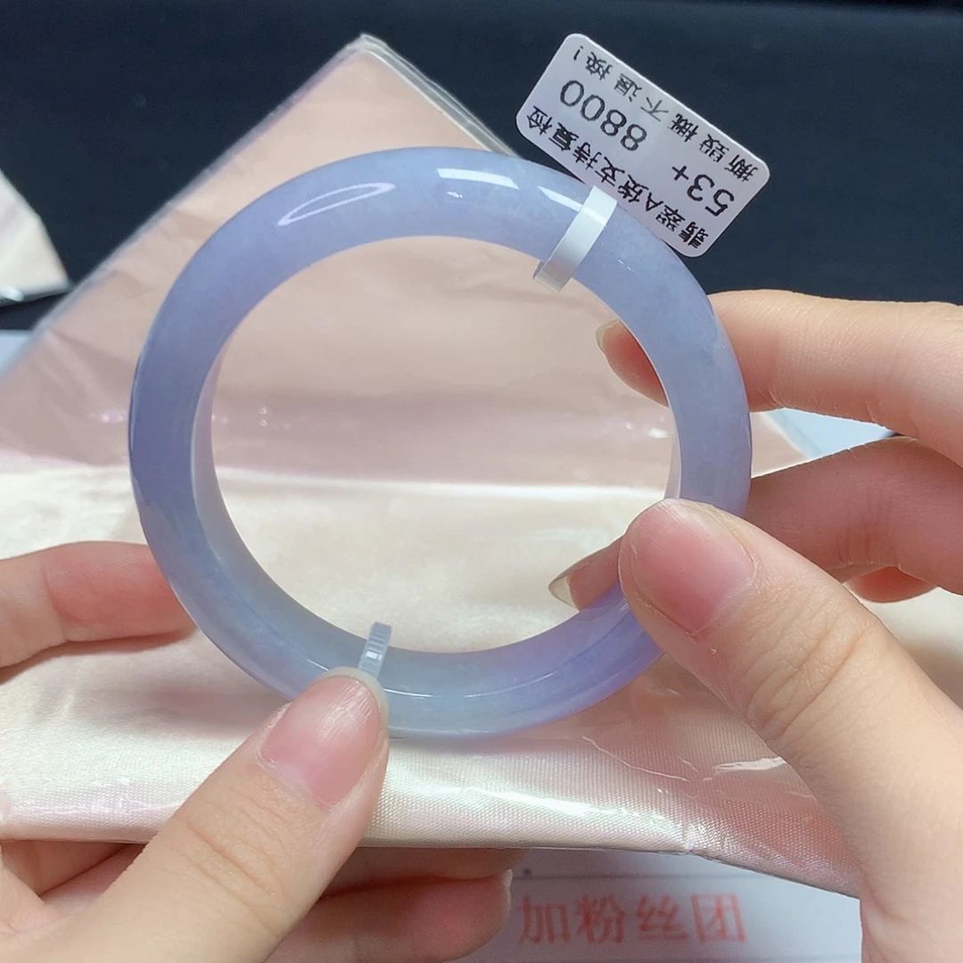 翡翠手镯未镶嵌翡翠手镯
