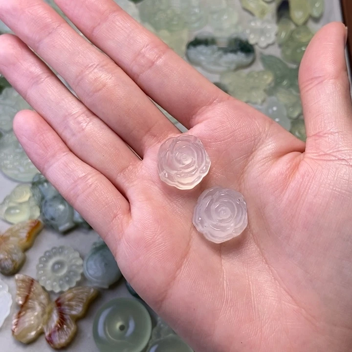 蛇纹石玉合金颈饰