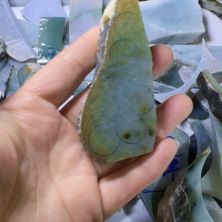 颈饰未镶嵌翡翠翡翠小料