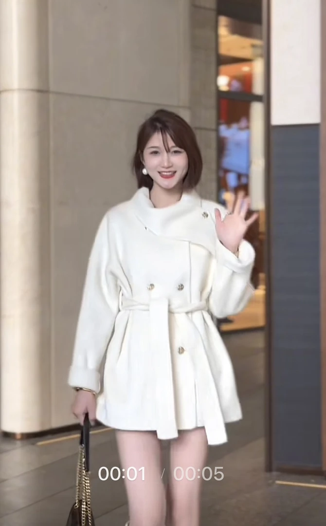 秋冬季气质轻奢外套1371