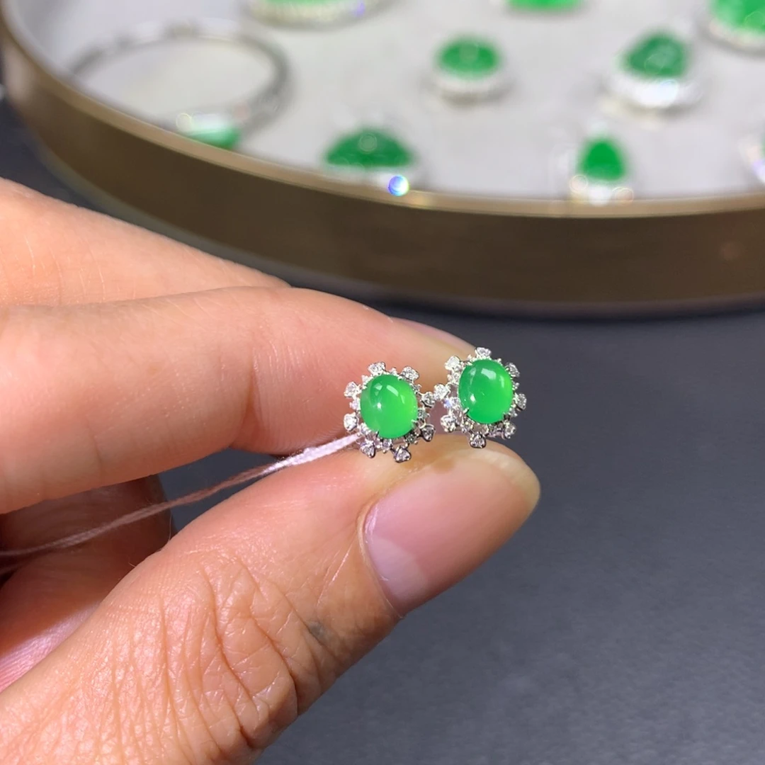 翡翠耳饰18K金镶嵌翡翠