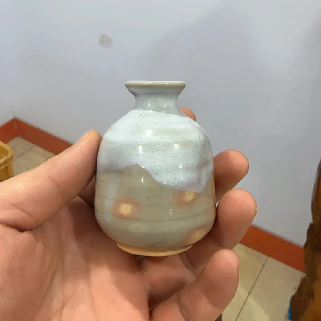 蒙****坊灰色的小裙子的衣服都是