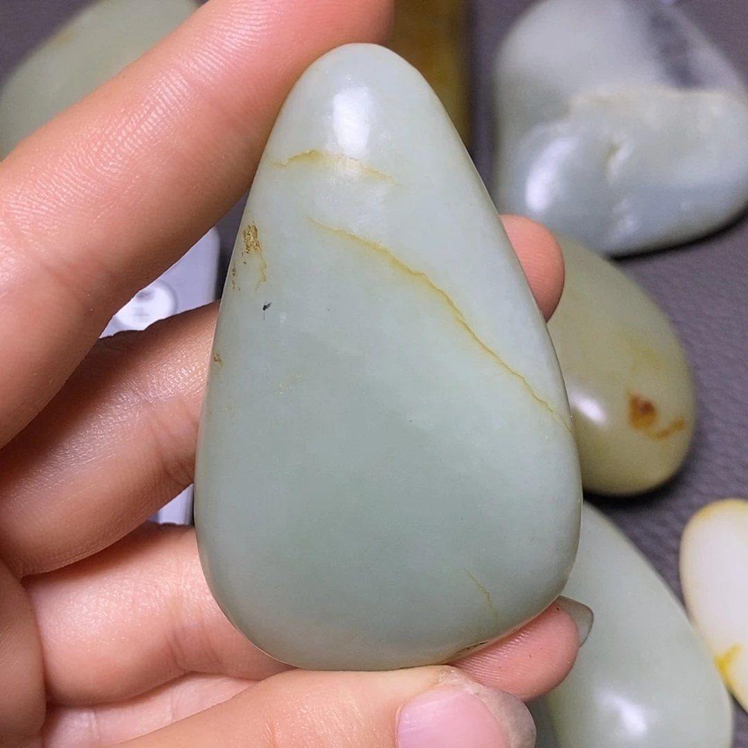 未镶嵌和田玉（糖玉）挂件
