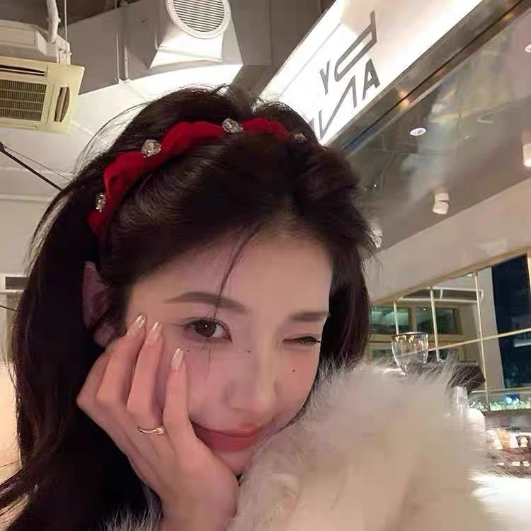 酒红色锆石蝴蝶结发箍女高级感洋气时尚2025新款气质头箍新年头饰