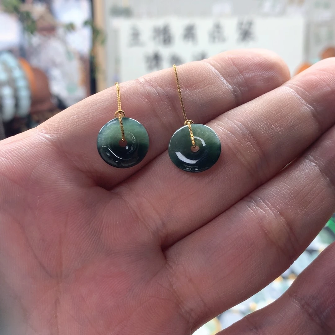 颈饰银S925镶嵌翡翠里*?