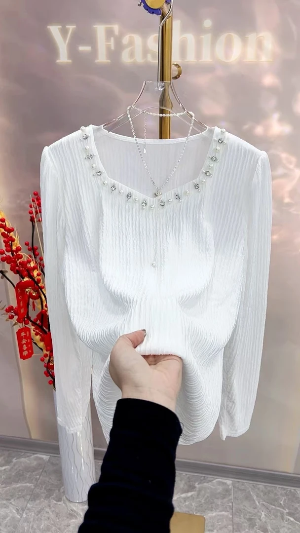 2025年.早春新款千褶方领钉珠钉钻6831时尚显瘦百搭大码女装气质