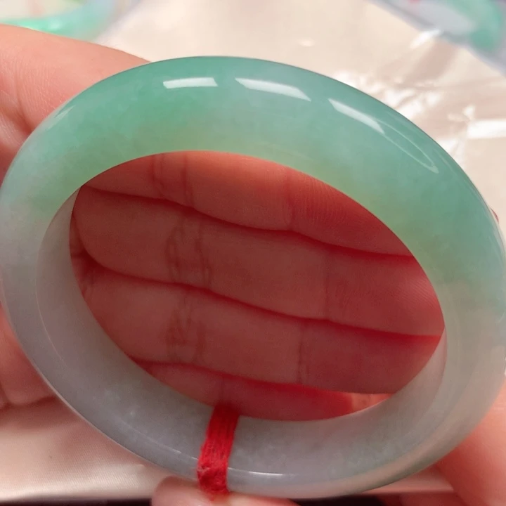 翡翠手镯未镶嵌半山水55