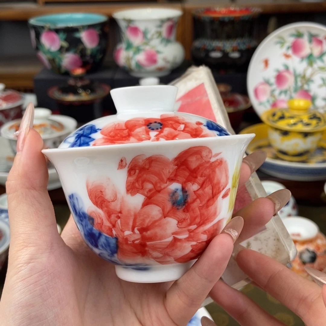 陶瓷艺术家的作品是一种非常高兴