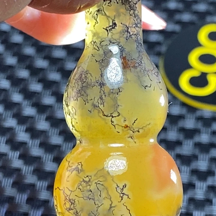 玛瑙/玉髓颈饰未镶嵌?