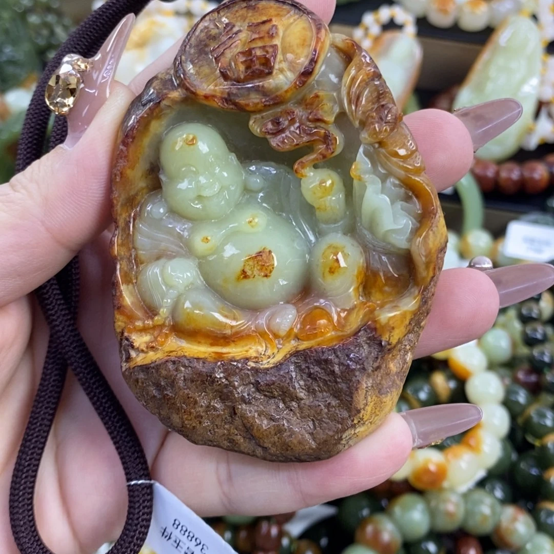 透闪石质玉未镶嵌把件