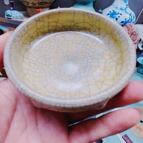 摆件瓷器和陶瓷的加工和制造过程也