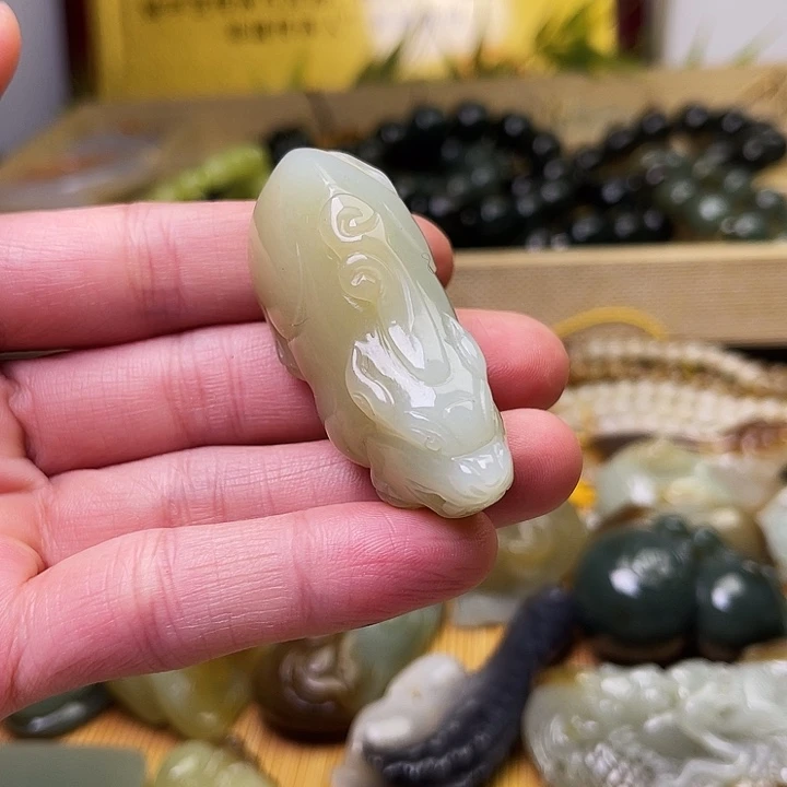 和田玉未镶嵌吊坠(不含链)