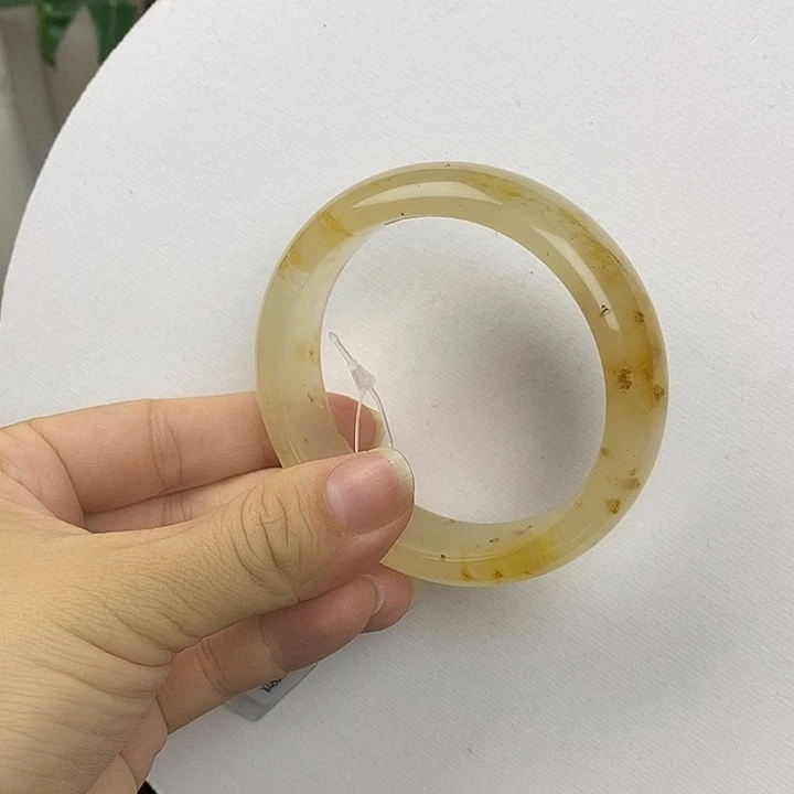 石英质玉未镶嵌手镯56.8桂花酿