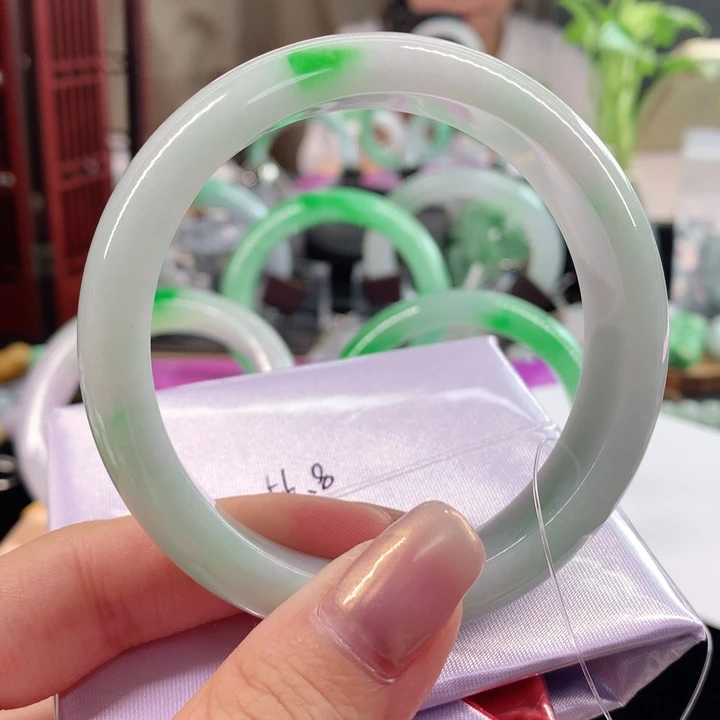 翡翠未镶嵌手镯56.8圈口