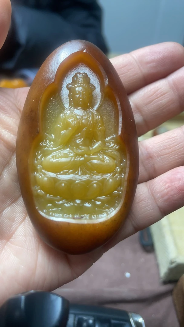 和田玉吊坠 观音