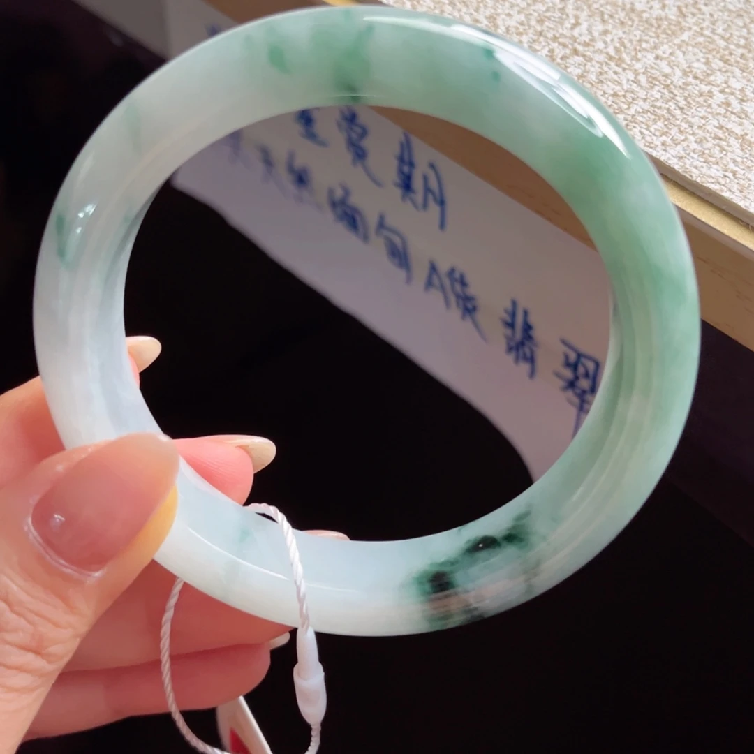 未镶嵌手镯翡翠手镯