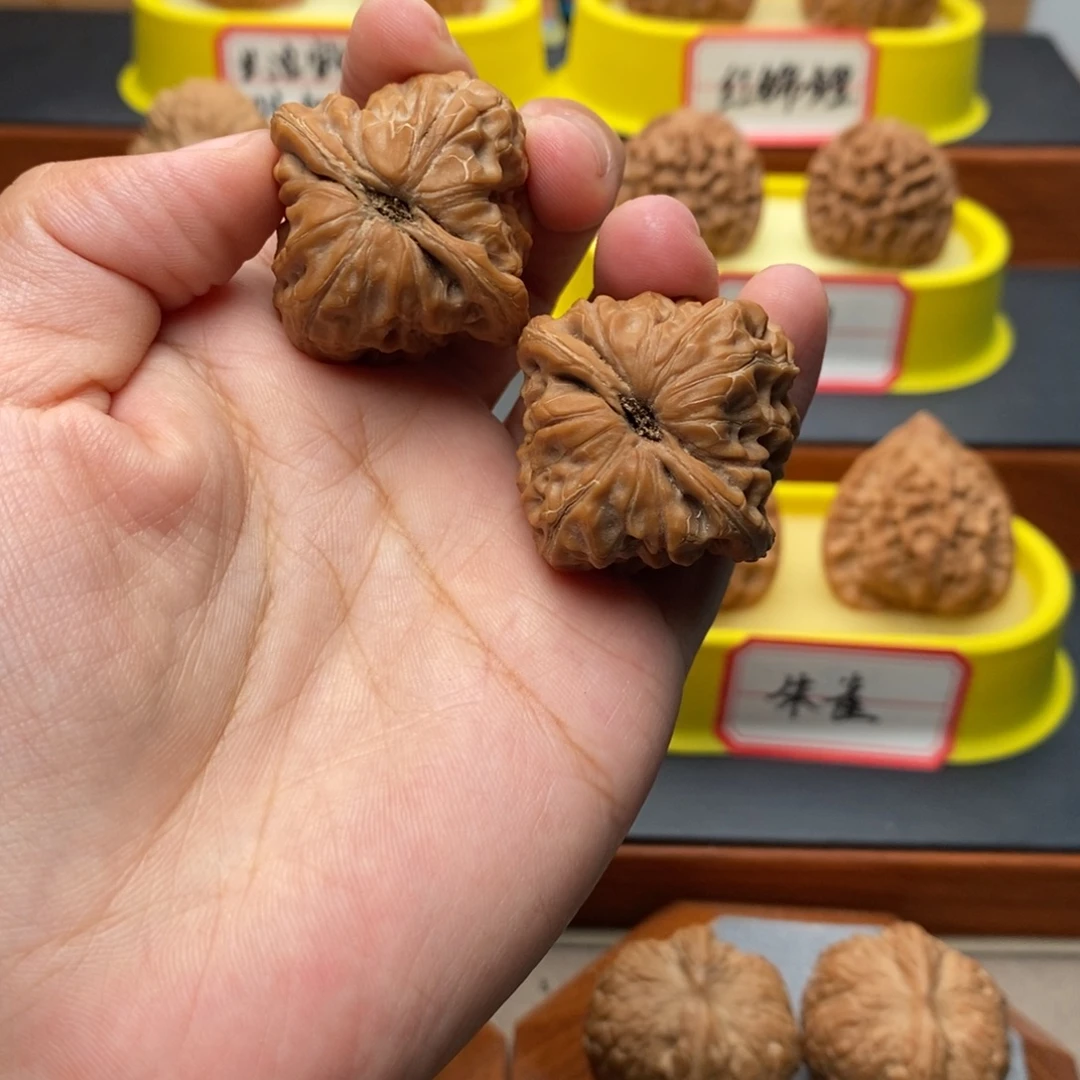夕***尘吊坠文玩核桃35白蛇谷