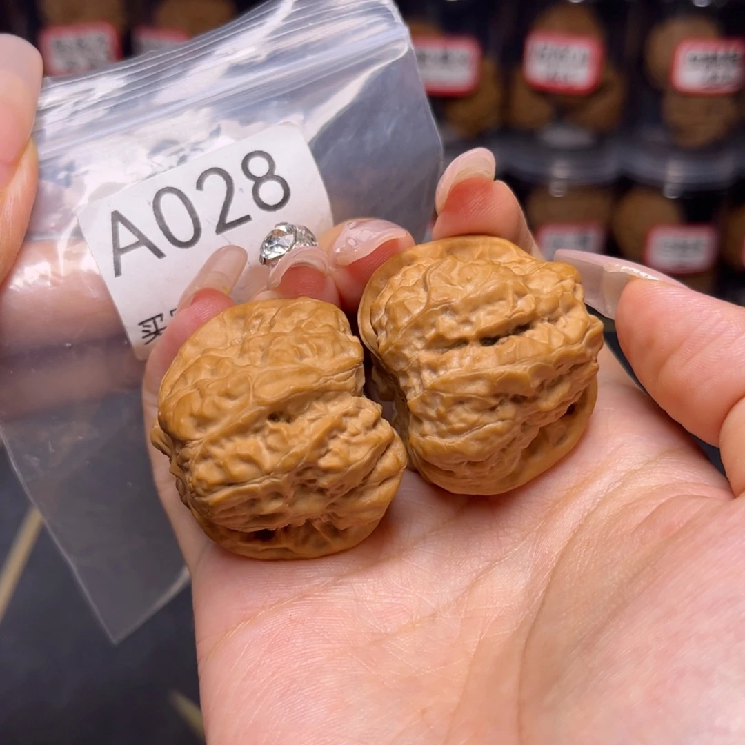 文玩核桃吊坠蛤蟆头肚子41边38.5