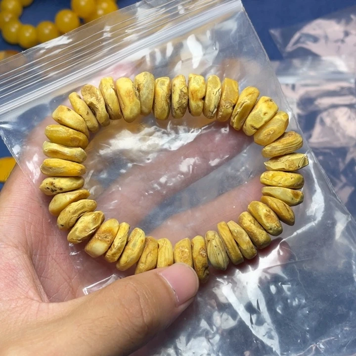 未镶嵌琥珀珠宝奇石