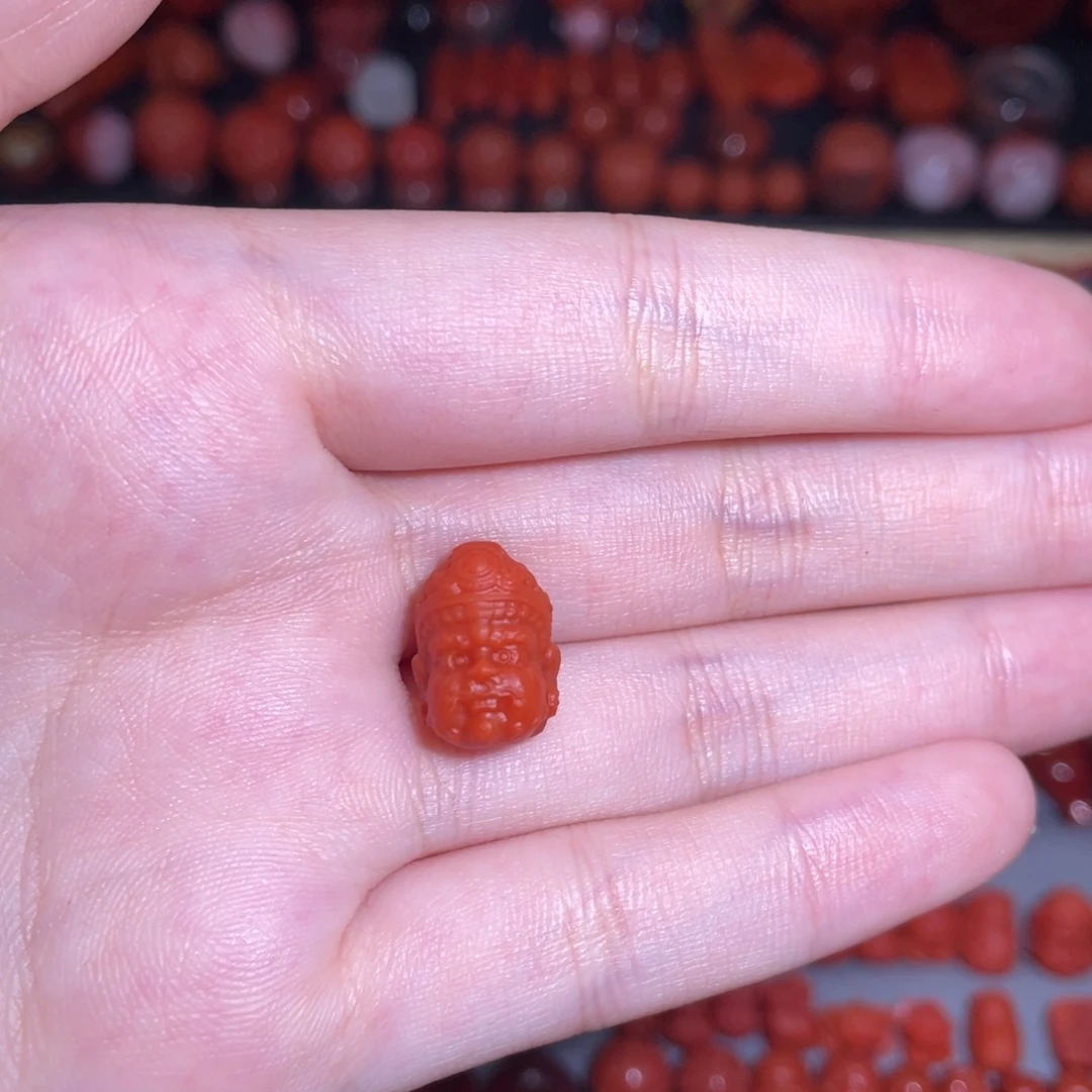 南红玛瑙黄财神未镶嵌