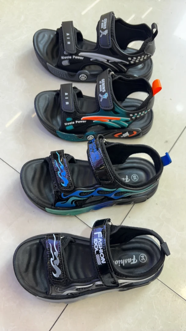 卡通风休闲男童凉鞋夏季软底