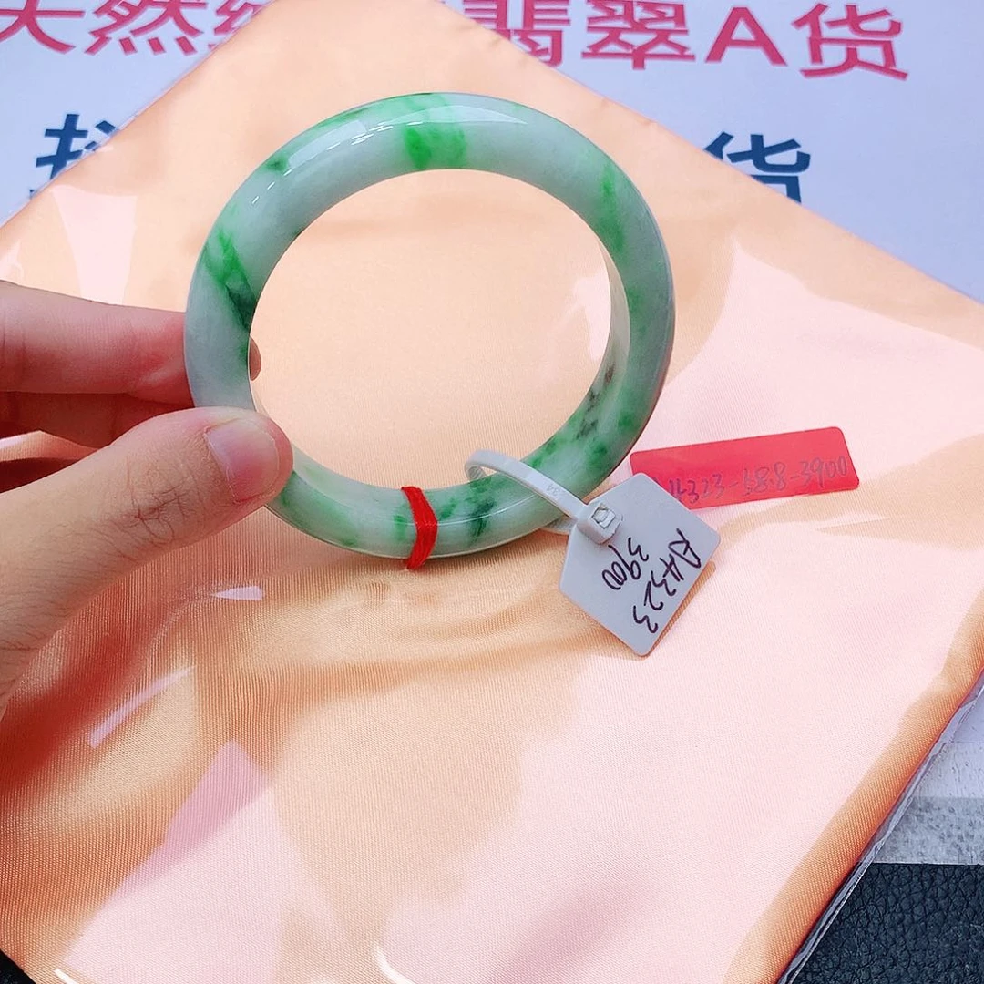 未镶嵌手镯翡翠翡翠