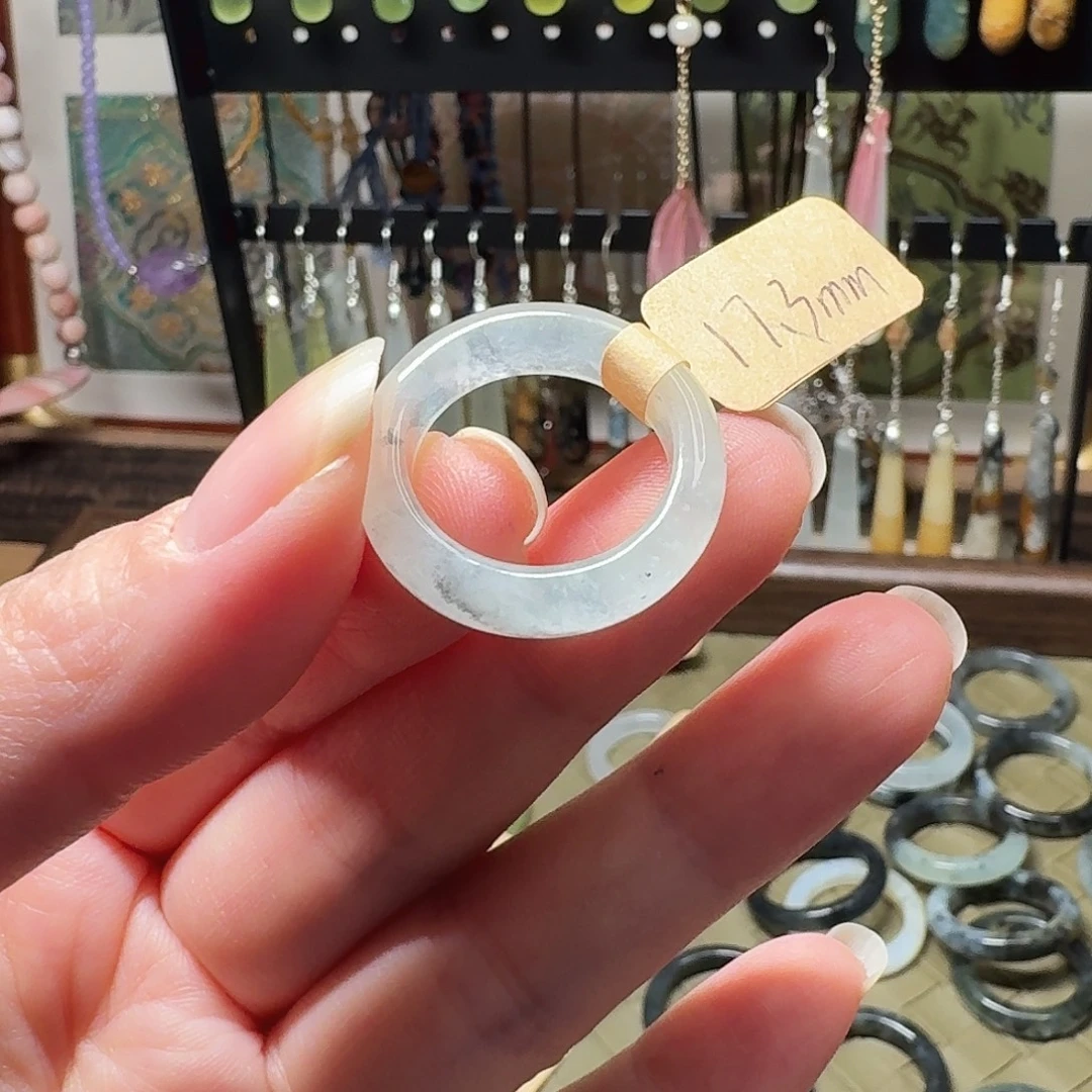 蛇纹石玉未镶嵌戒指