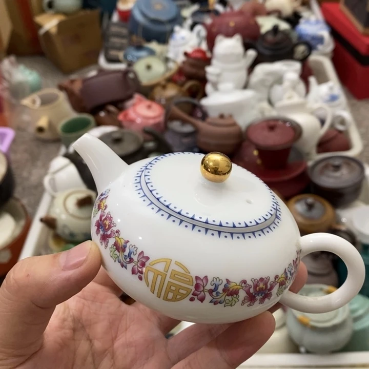 陶瓷艺术品及陶瓷壶