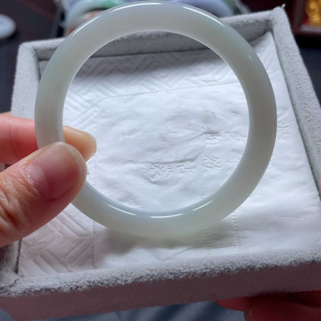 翡翠未镶嵌手镯手镯