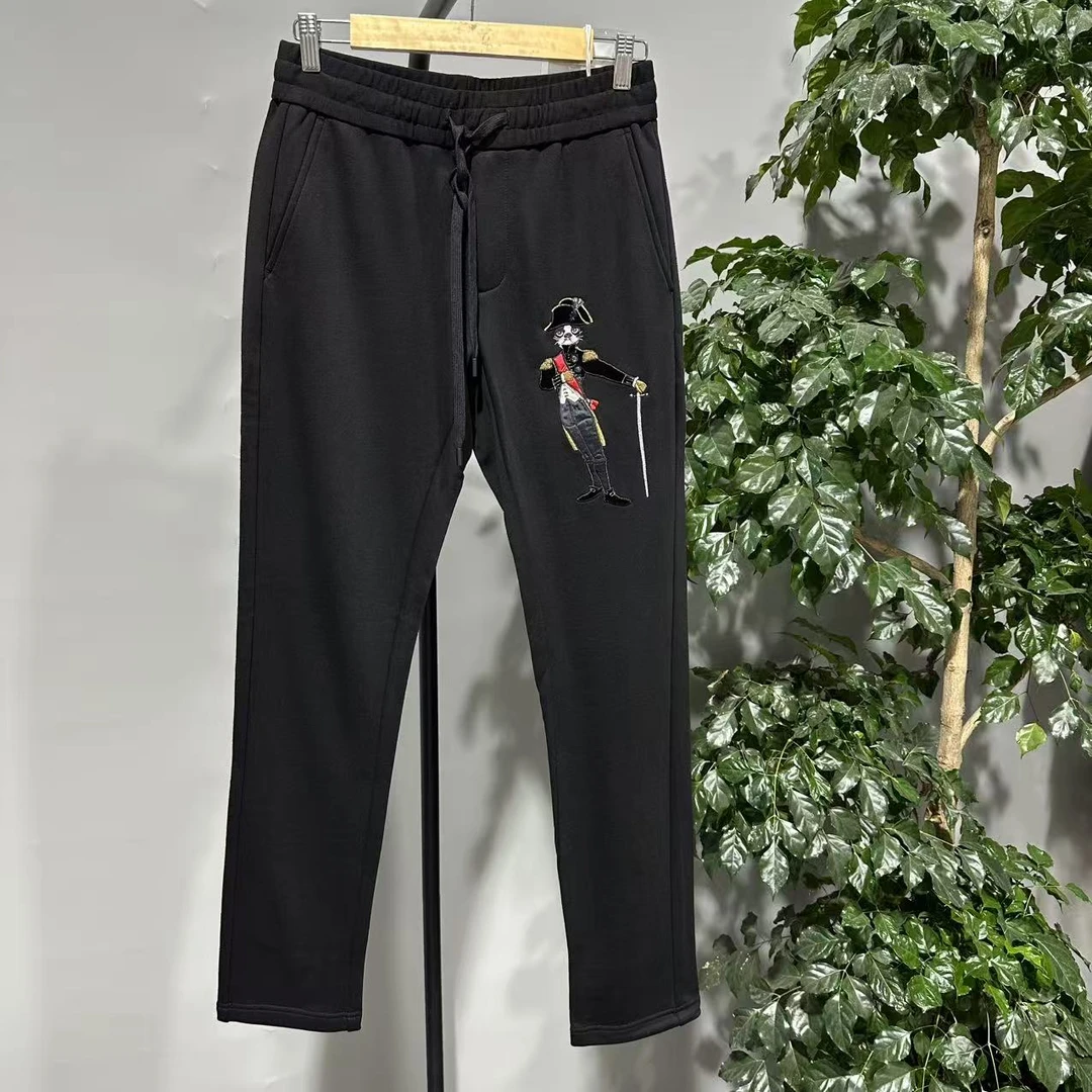 L-30 海港城奢牌秋季男款小猫刺绣黑色百搭针织休闲裤 E4032 A1