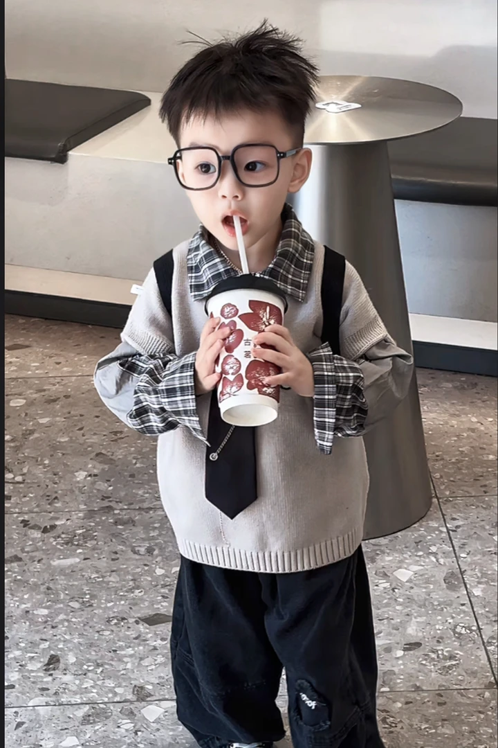 儿童洋气2025新款韩版男童学院拼接衬衫针织马甲裤子潮三件套LW4