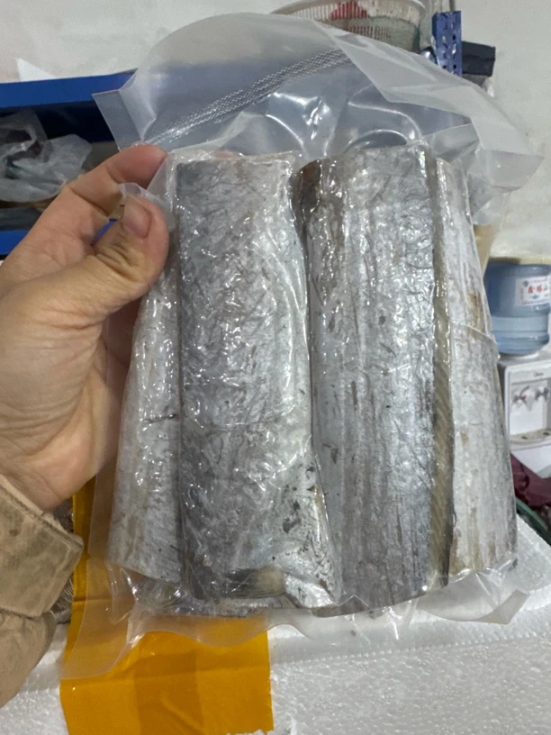 连云港冷冻发货带鱼段10斤一斤6段！花皮破腹带鱼切段