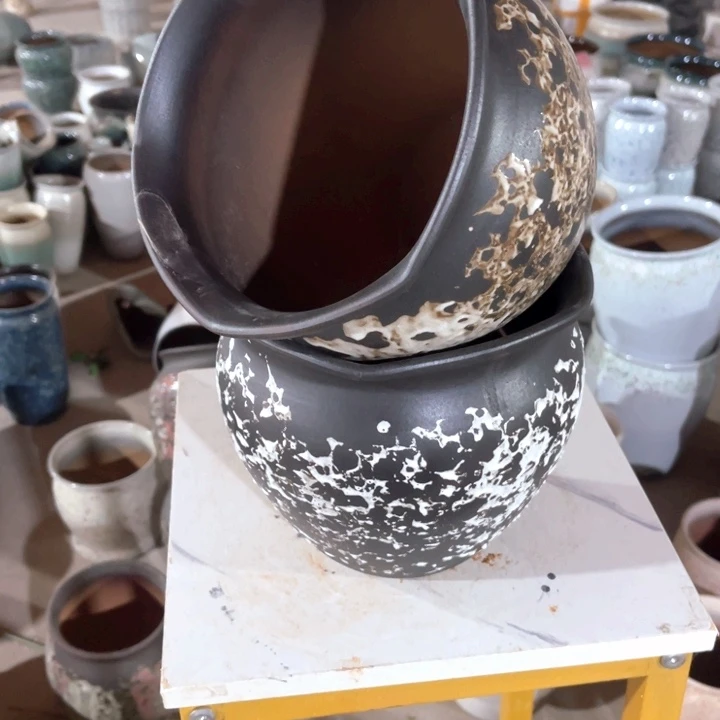 紫砂花盆口径20高度18两只正品