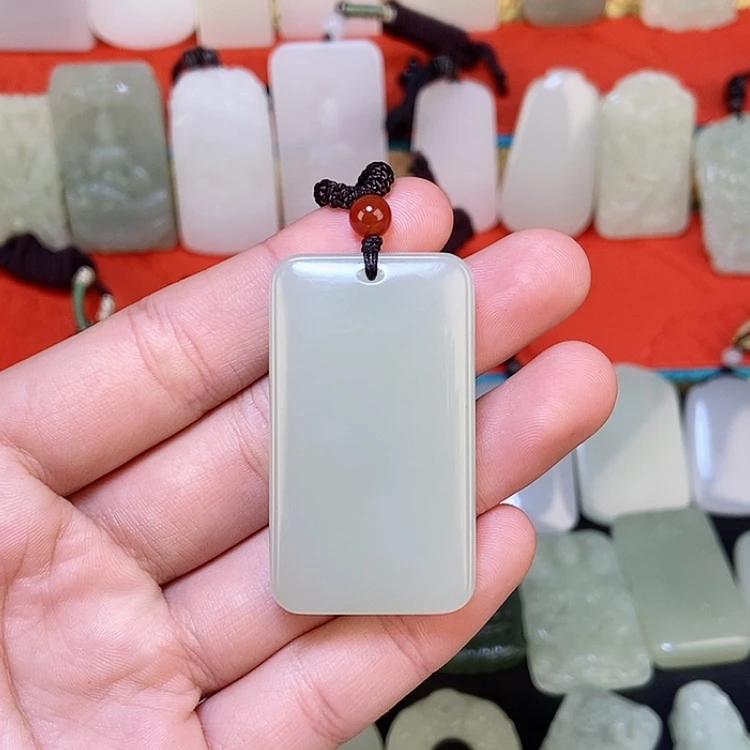 【闪购商品】颈饰未镶嵌和田玉