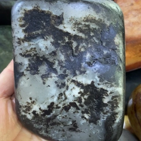 曾***时和田玉未镶嵌把件