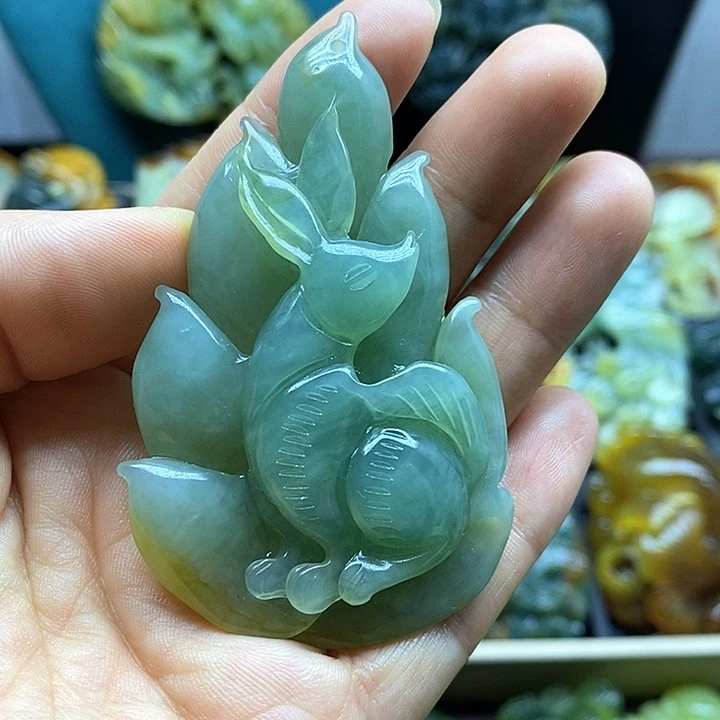 未镶嵌蛇纹石玉挂件