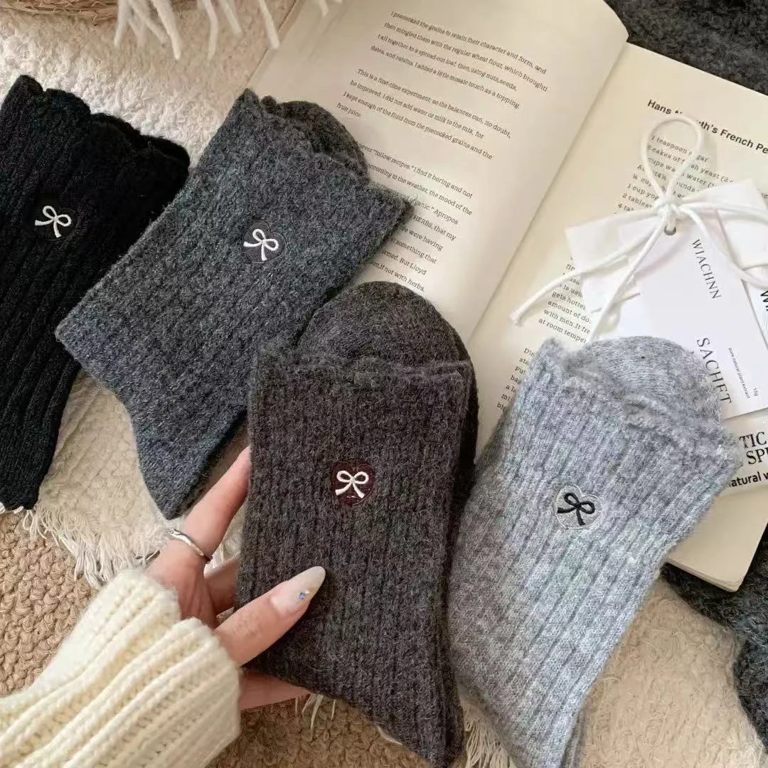 羊毛袜子女士冬季保暖中筒袜