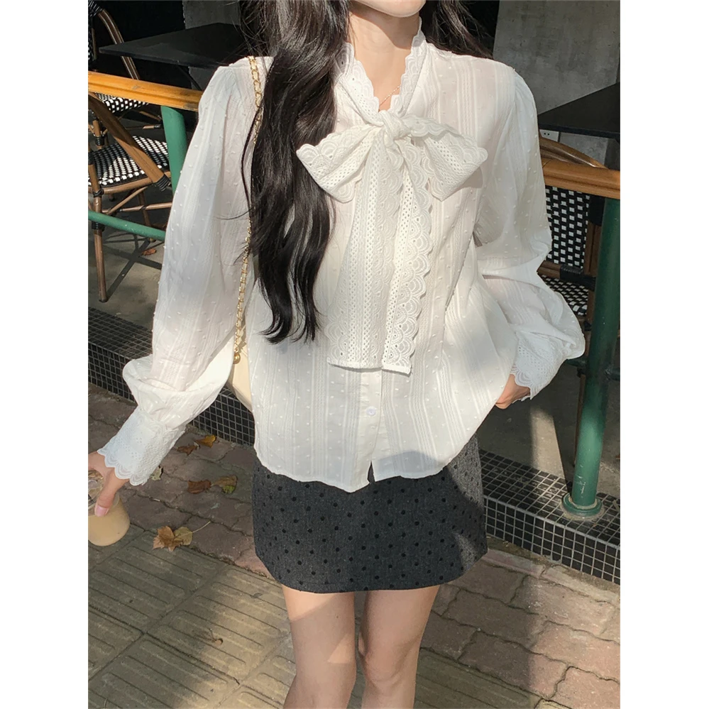 法式蝴蝶结系带长袖衬衫女装2025春季新款设计感宽松内搭上衣