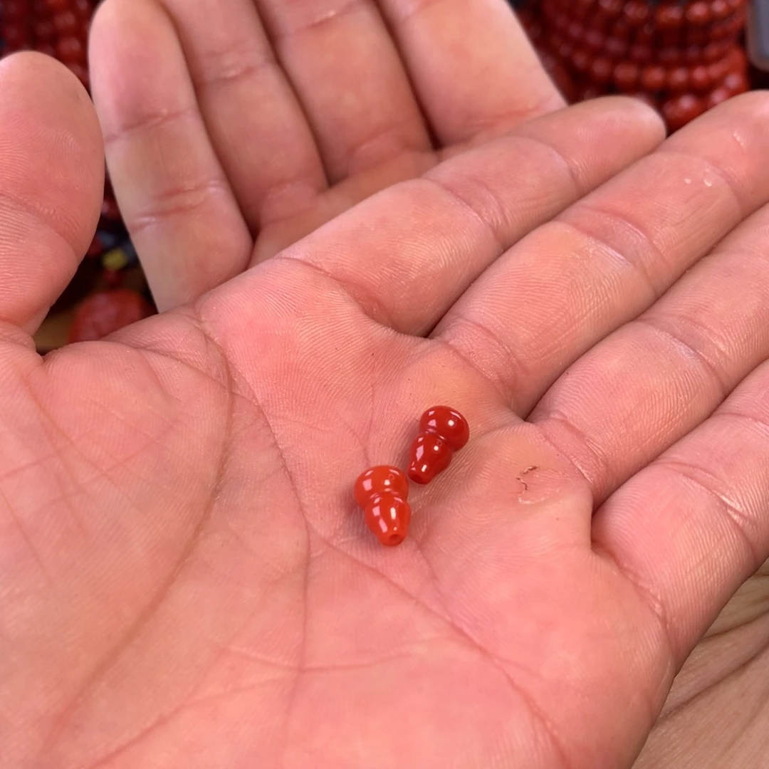 南红玛瑙配饰未镶嵌