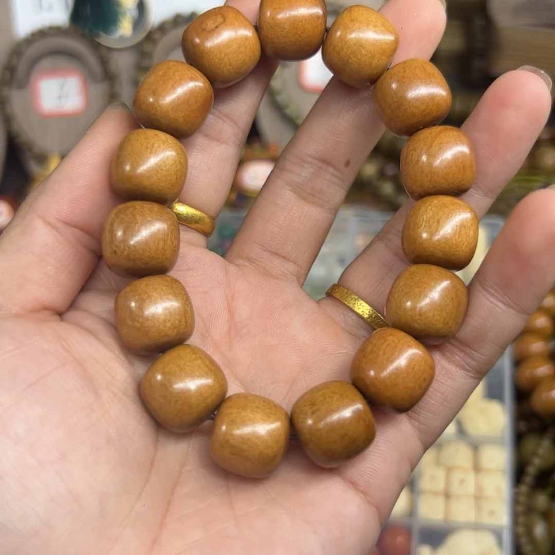 维腊木（绿檀）无事牌
