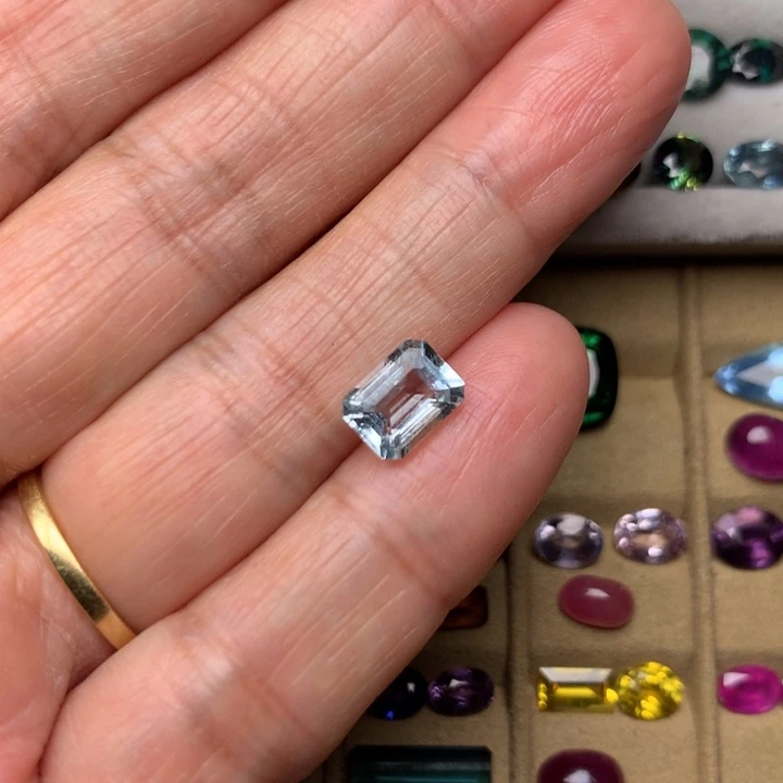 裸石海蓝宝石裸石规格