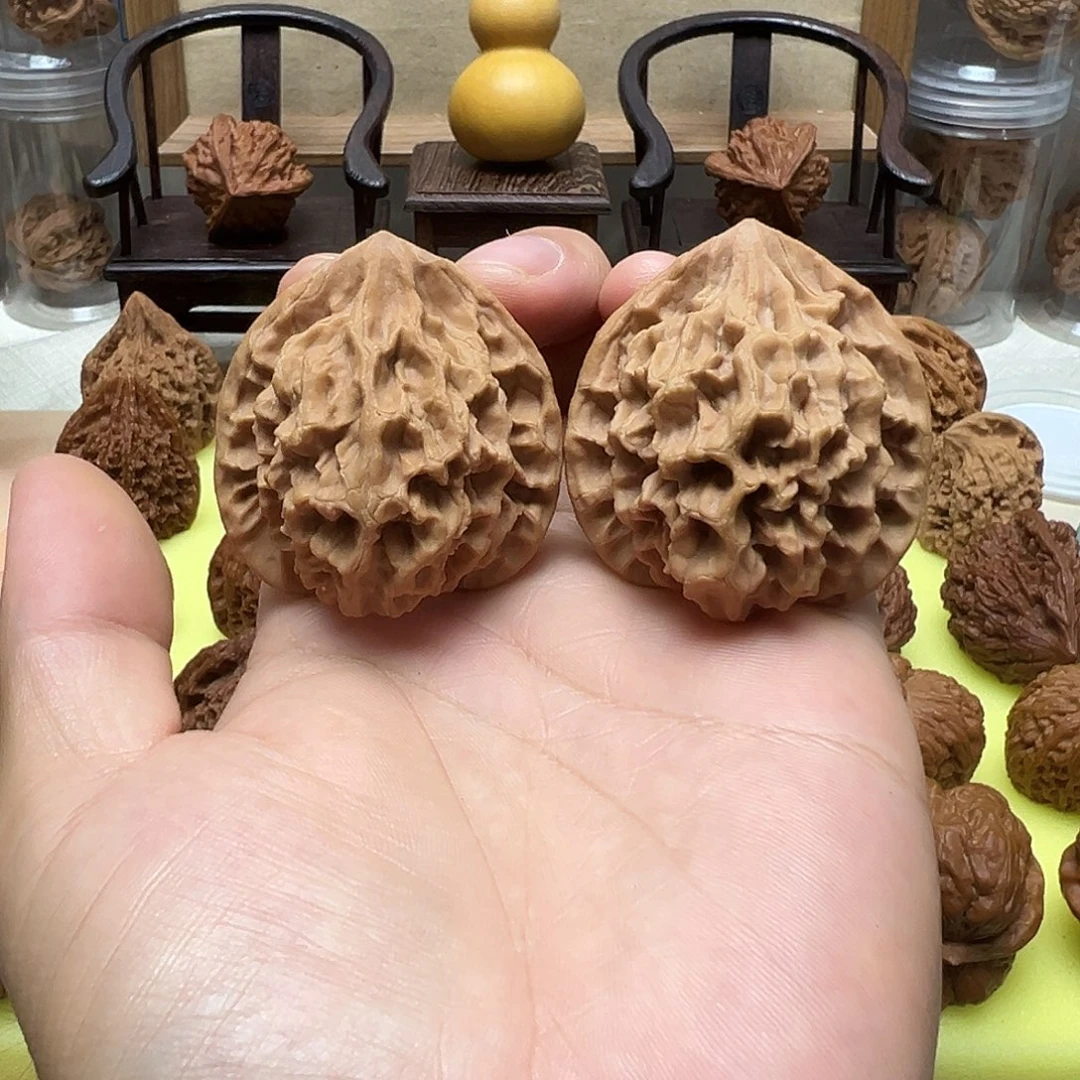 24号文玩核桃44尺帝王