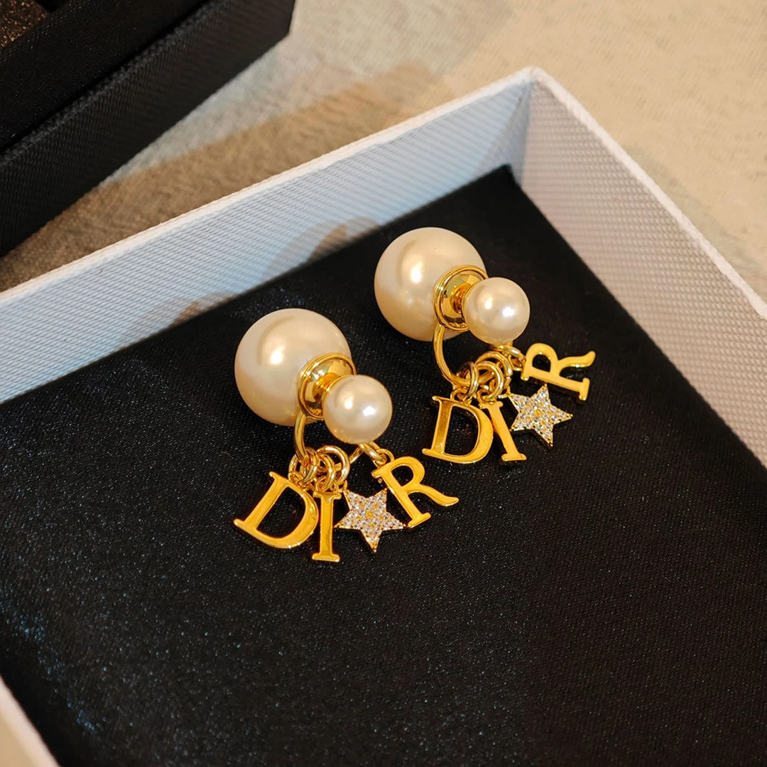 铜合金仿珍珠耳饰 原创设计小香风女耳环设计感时尚镶钻精致气质