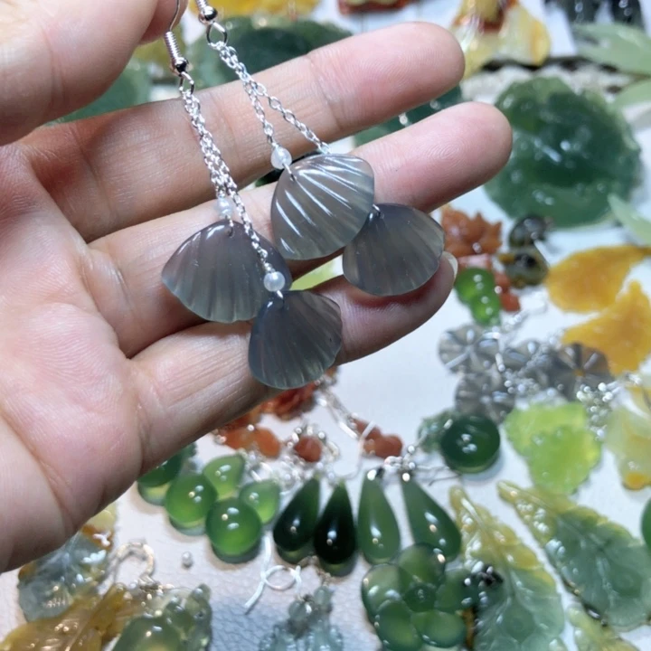 【闪购商品】蛇纹石玉耳环未镶嵌平****忧