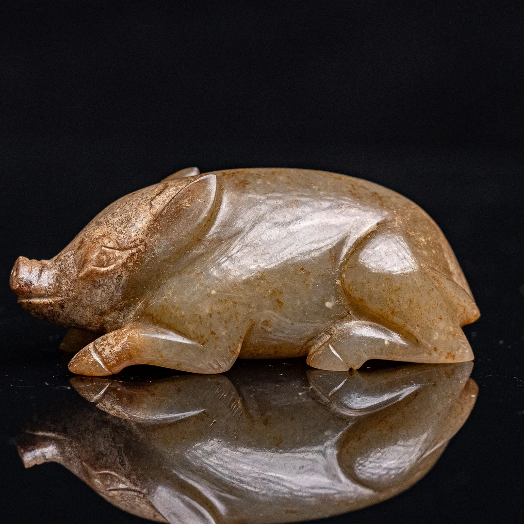 明代和田玉玉猪把件