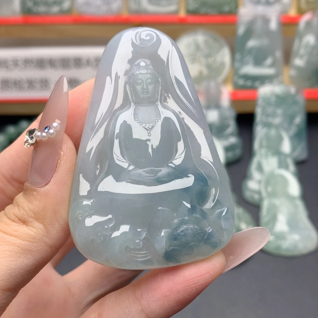 翡翠未镶嵌颈饰素衣观音